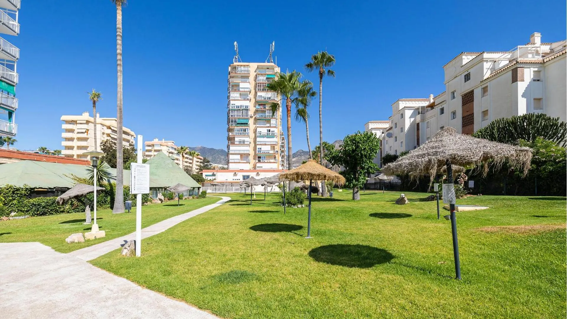 Gorgeous Apartment In Benalmadena With Swimming Pool