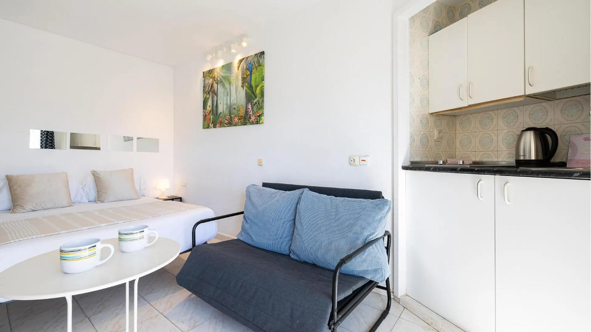 Gorgeous Apartment In Benalmadena With Swimming Pool İspanya